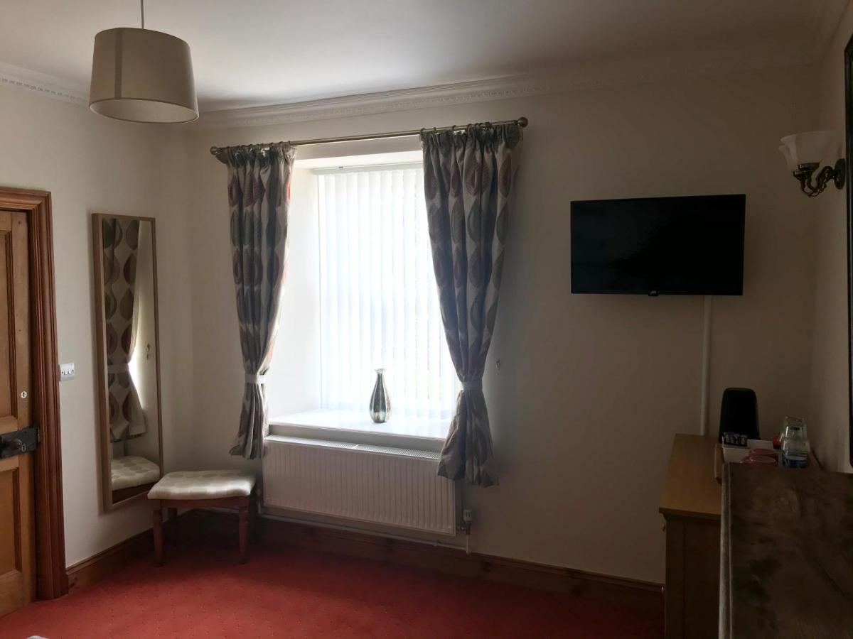 Manordaf B&B Carmarthen Extérieur photo